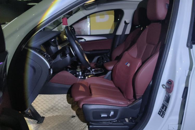 Used BMW X4 2022 xDrive 25i M Sport Package Left Front Seat