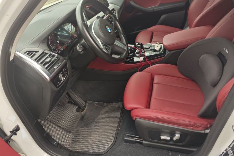 Used BMW X4 2022 xDrive 25i M Sport Package Left Front Seat