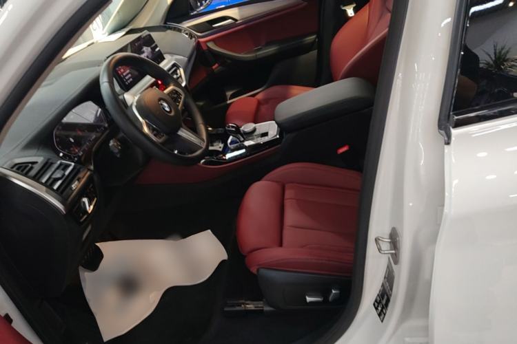 Used BMW X4 2022 xDrive 25i M Sport Package Left Front Seat