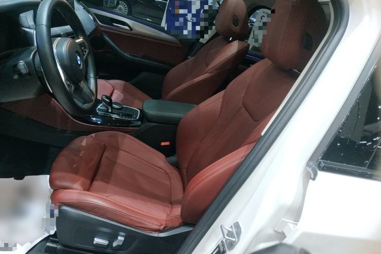 Used BMW X4 2022 xDrive 30i M Sport Package Left Front Seat