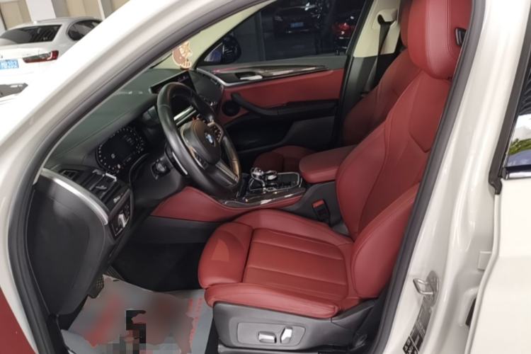 Used BMW X4 2022 xDrive 25i M Sport Package Left Front Seat