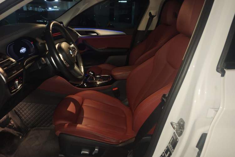 Used BMW X4 2022 xDrive 30i M Sport Package Left Front Seat