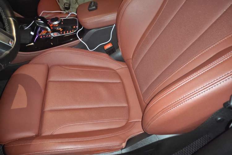 Used BMW X4 2022 xDrive 30i M Sport Package Left Front Seat