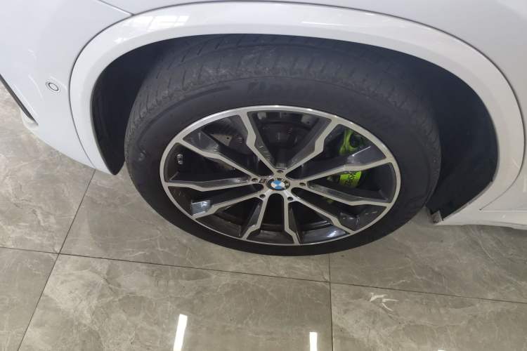 Used BMW X4 2022 xDrive 30i M Sport Package Left Front Wheel Hub