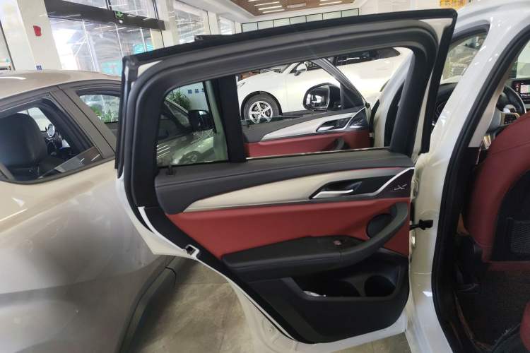 Used BMW X4 2022 xDrive 30i M Sport Package Left Rear Door Interior