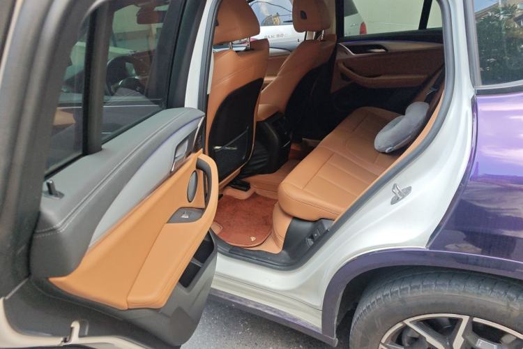 Used BMW X4 2022 xDrive 25i M Sport Package Left Rear Seat