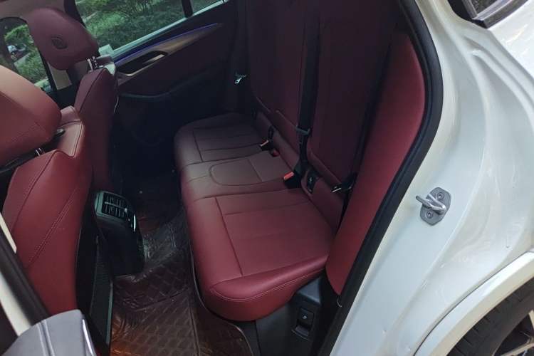 Used BMW X4 2022 xDrive 25i M Sport Package Left Rear Seat