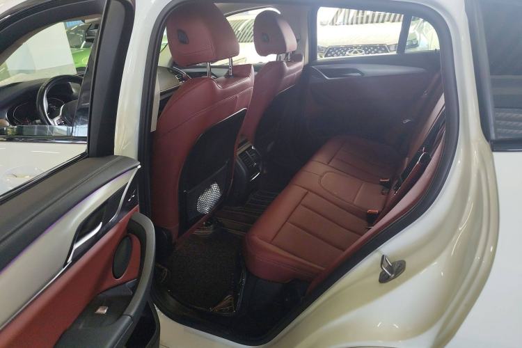 Used BMW X4 2022 xDrive 30i M Sport Package Left Rear Seat