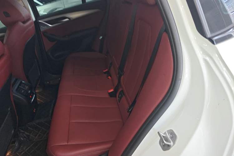 Used BMW X4 2022 xDrive 25i M Sport Package Left Rear Seat