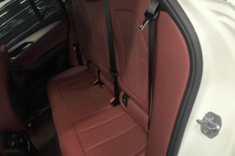 Used BMW X4 2022 xDrive 30i M Sport Package Left Rear Seat