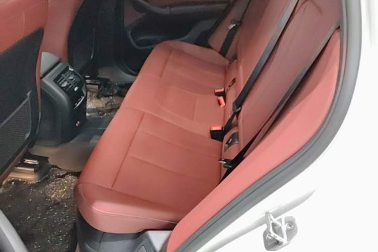 Used BMW X4 2022 xDrive 25i M Sport Package Left Rear Seat