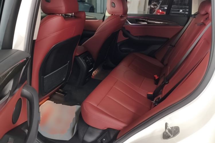 Used BMW X4 2022 xDrive 25i M Sport Package Left Rear Seat