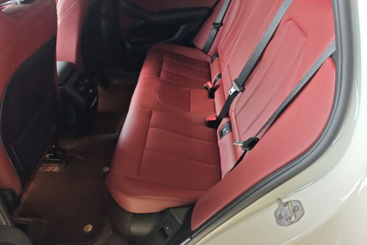 Used BMW X4 2022 xDrive 25i M Sport Package Left Rear Seat
