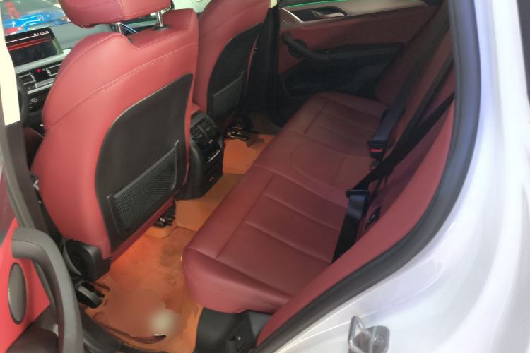 Used BMW X4 2022 xDrive 25i M Sport Package Left Rear Seat