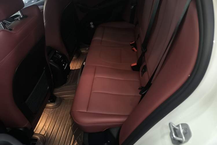 Used BMW X4 2022 xDrive 25i M Sport Package Left Rear Seat