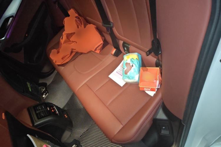 Used BMW X4 2022 xDrive 30i M Sport Package Left Rear Seat
