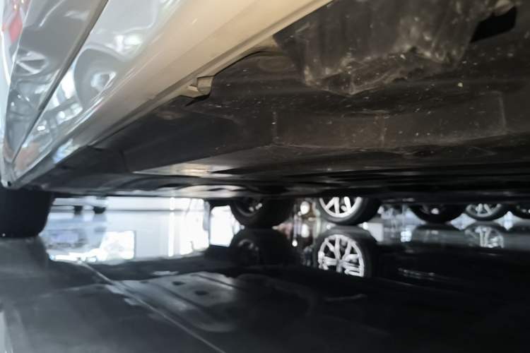 Used BMW X4 2022 xDrive 25i M Sport Package Left Side Sill