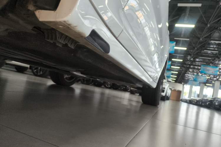 Used BMW X4 2022 xDrive 25i M Sport Package Left Side Sill