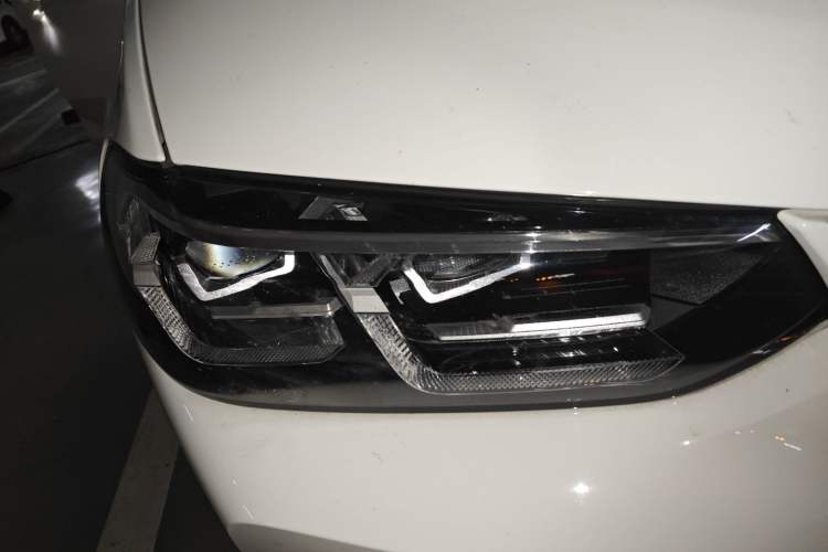Used BMW X4 2022 xDrive 25i M Sport Package Right Front Headlight
