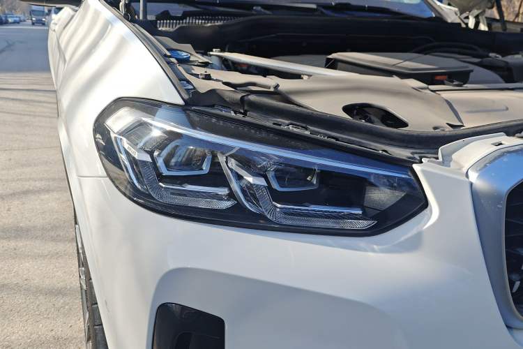 Used BMW X4 2022 xDrive 25i M Sport Package Right Front Headlight