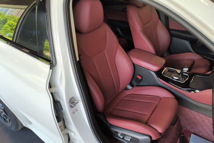 Used BMW X4 2022 xDrive 25i M Sport Package Right Front Seat