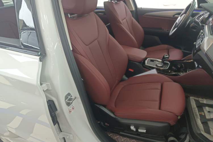 Used BMW X4 2022 xDrive 25i M Sport Package Right Front Seat