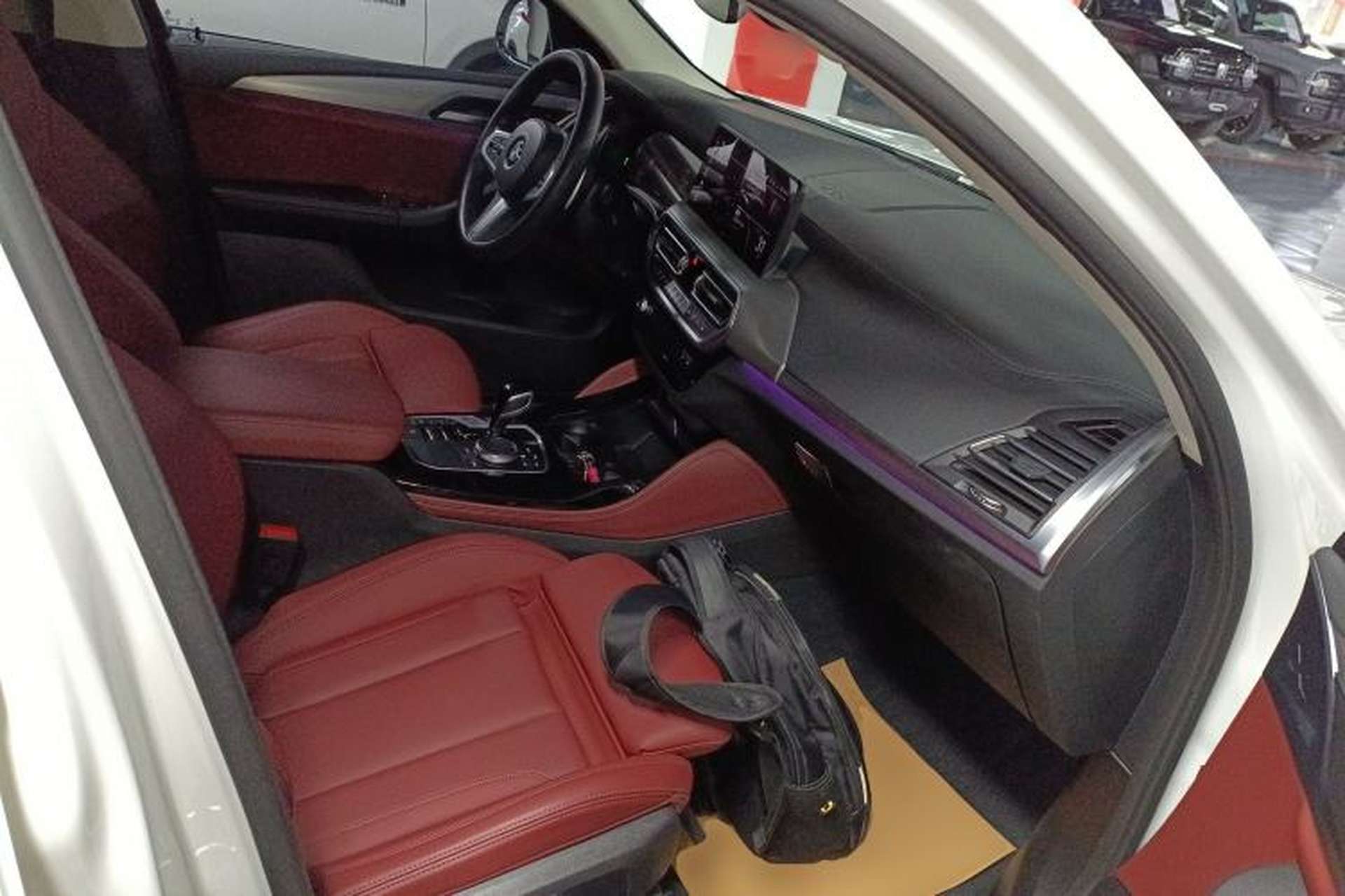 Used BMW X4 2022 xDrive 30i M Sport Package Right Front Seat