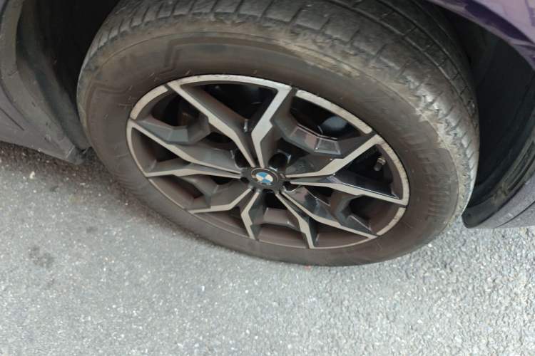Used BMW X4 2022 xDrive 25i M Sport Package Right Front Wheel Hub