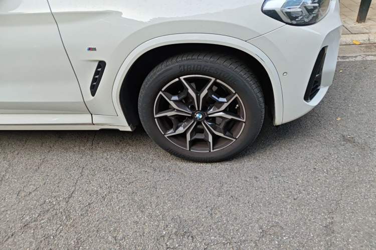 Used BMW X4 2022 xDrive 25i M Sport Package Right Front Wheel Hub