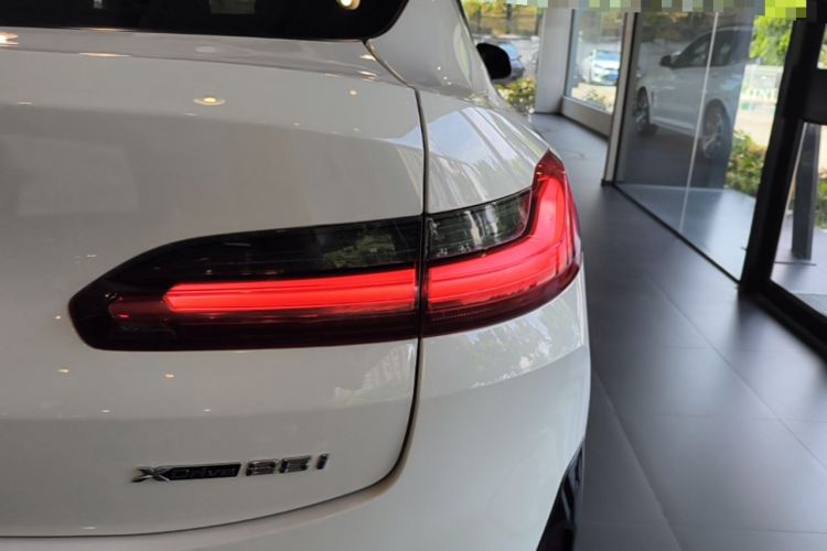 Used BMW X4 2022 xDrive 25i M Sport Package Right Rear Taillight