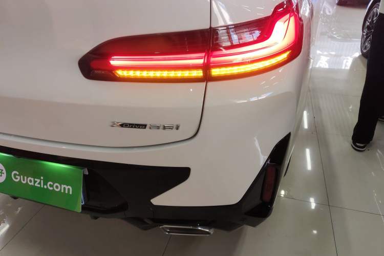 Used BMW X4 2022 xDrive 25i M Sport Package Right Rear Taillight
