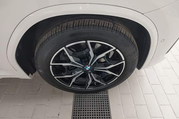 Used BMW X4 2022 xDrive 25i M Sport Package Right Rear Wheel Hub