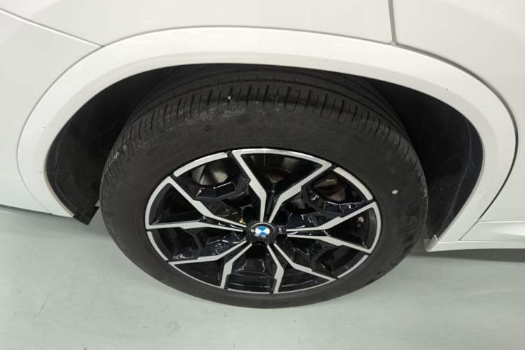 Used BMW X4 2022 xDrive 25i M Sport Package Right Rear Wheel Hub