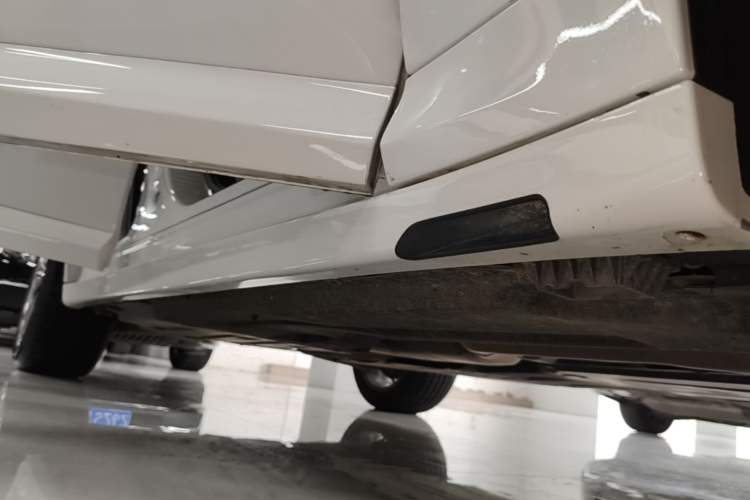 Used BMW X4 2022 xDrive 25i M Sport Package Right Side Sill
