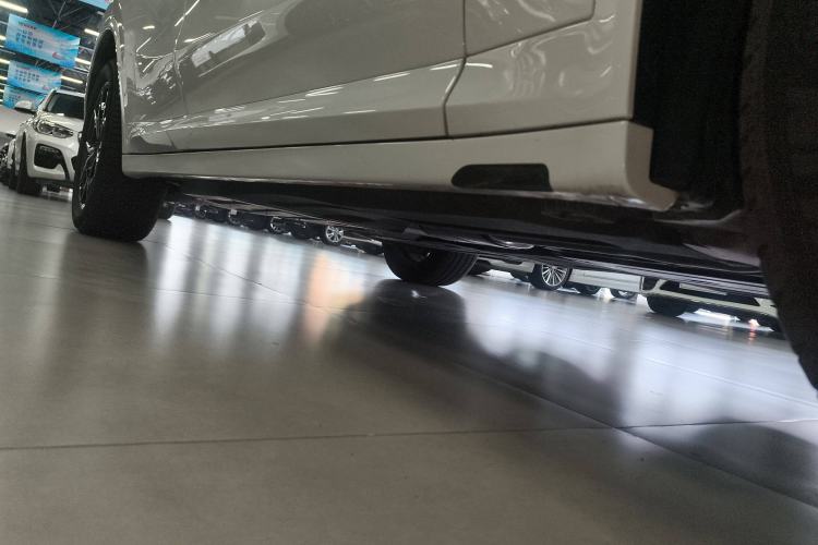 Used BMW X4 2022 xDrive 25i M Sport Package Right Side Sill