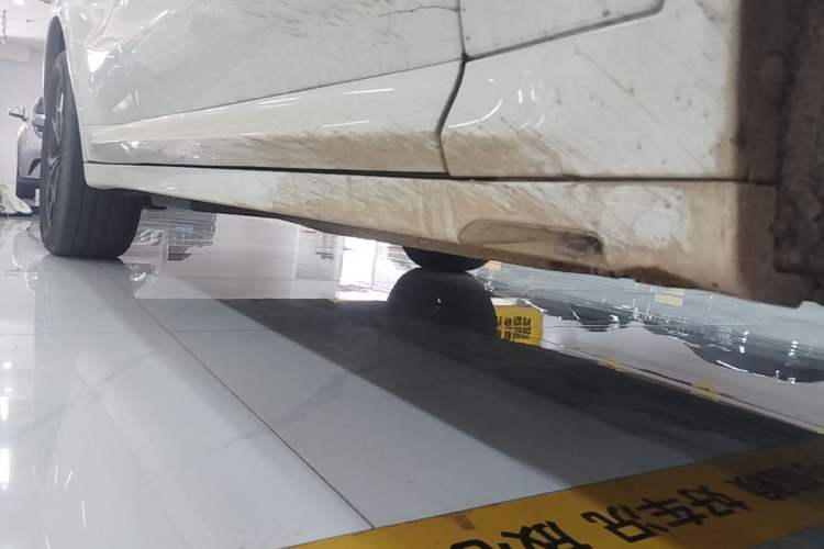 Used BMW X4 2022 xDrive 25i M Sport Package Right Side Sill