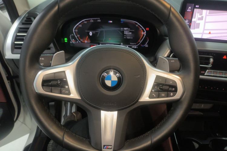 Used BMW X4 2022 xDrive 30i M Sport Package Steering Wheel