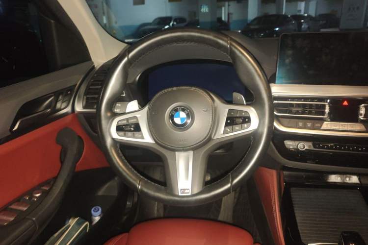 Used BMW X4 2022 xDrive 30i M Sport Package Steering Wheel