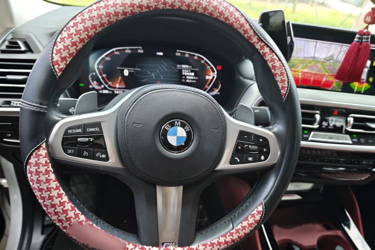 Used BMW X4 2022 xDrive 25i M Sport Package Steering Wheel