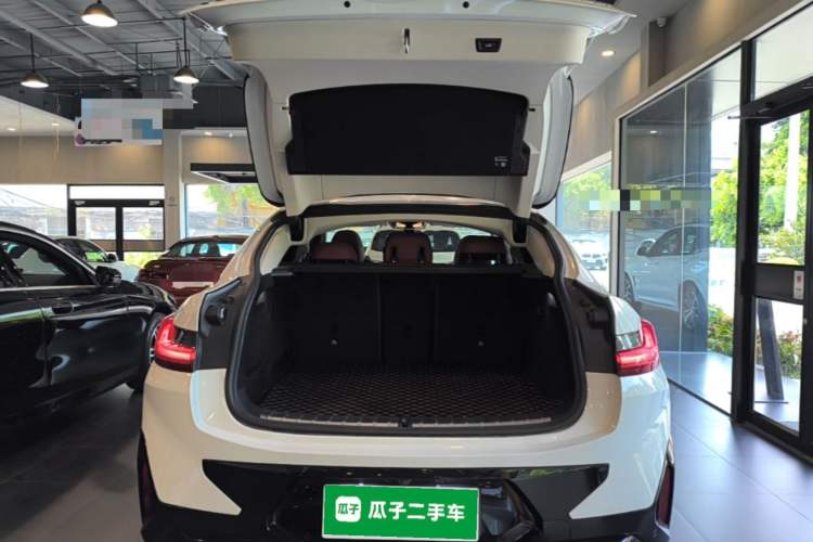 Used BMW X4 2022 xDrive 25i M Sport Package Trunk