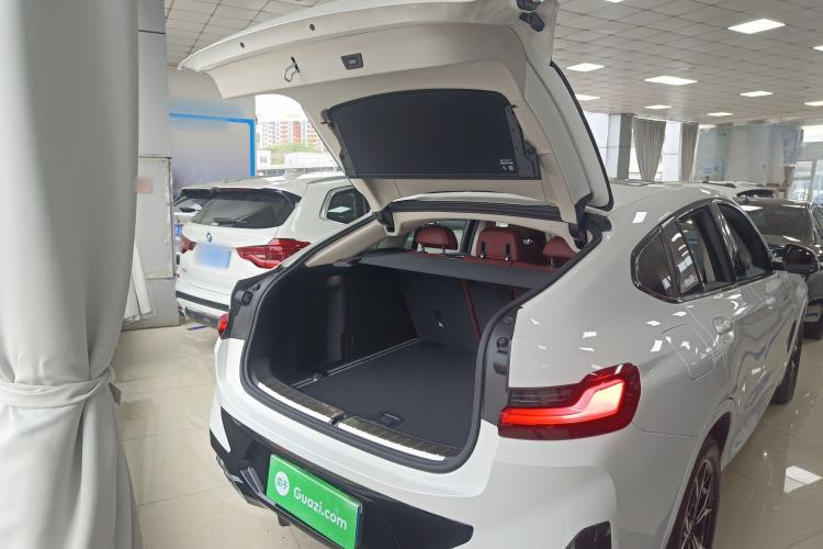Used BMW X4 2022 xDrive 25i M Sport Package Trunk
