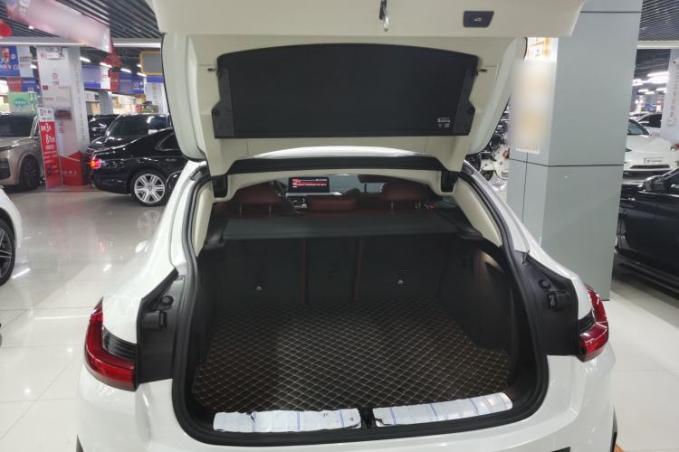 Used BMW X4 2022 xDrive 25i M Sport Package Trunk