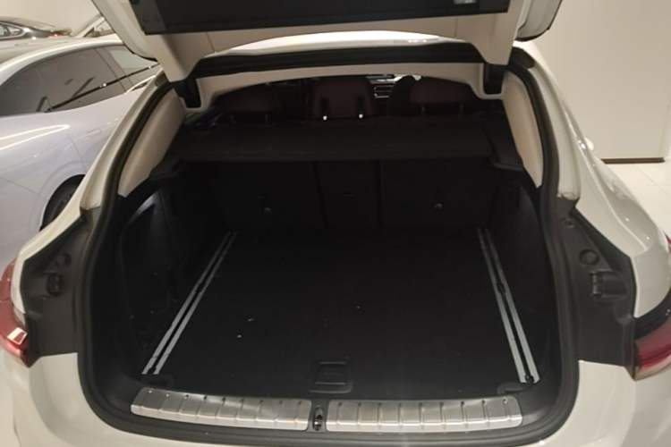 Used BMW X4 2022 xDrive 30i M Sport Package Trunk