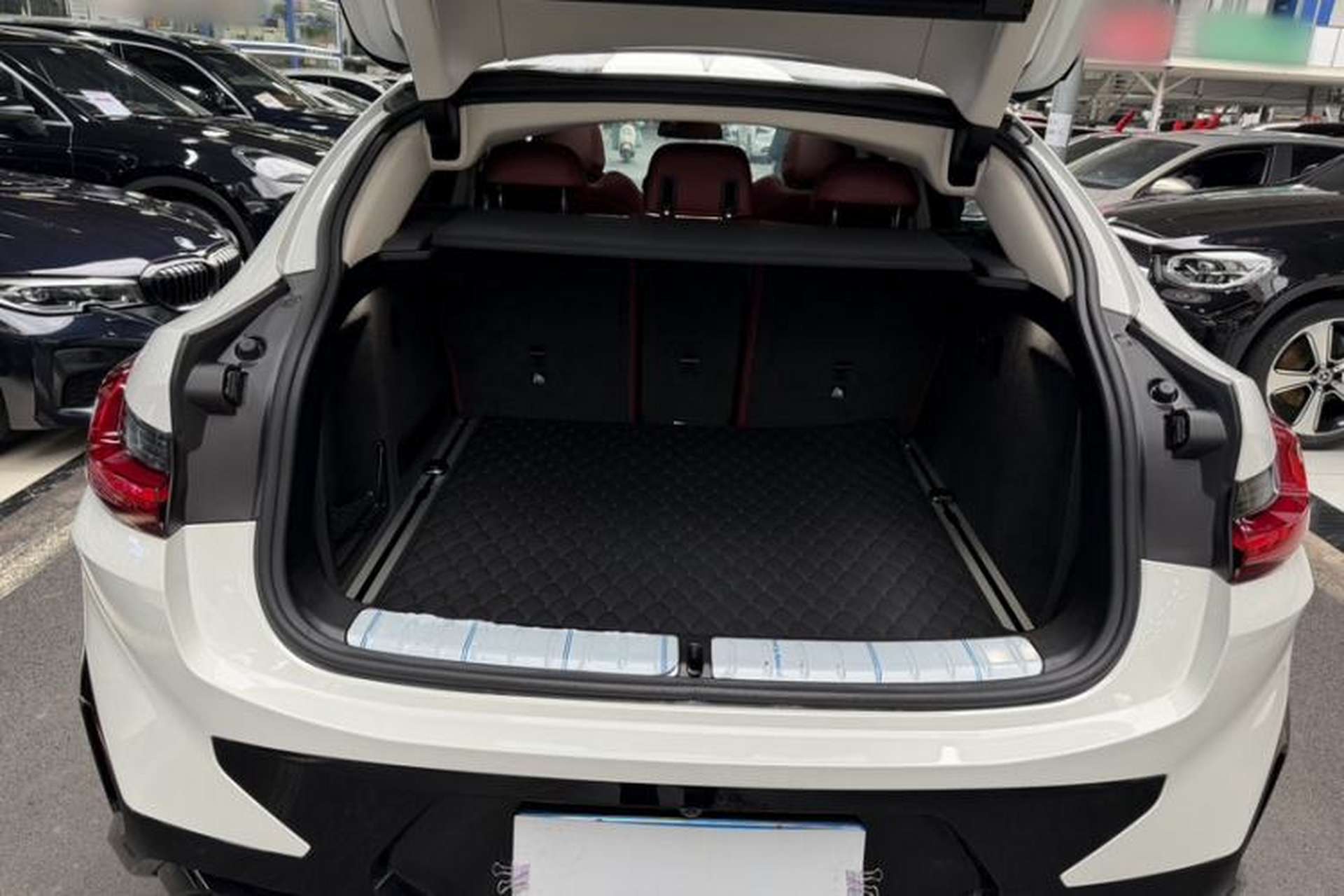 Used BMW X4 2022 xDrive 25i M Sport Package Trunk