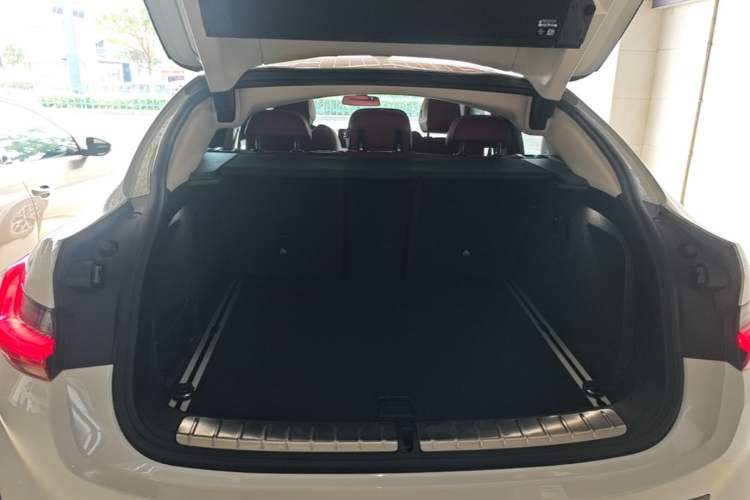 Used BMW X4 2022 xDrive 25i M Sport Package Trunk