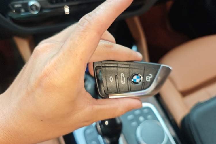 Used BMW X4 2022 xDrive 25i M Sport Package Vehicle Key