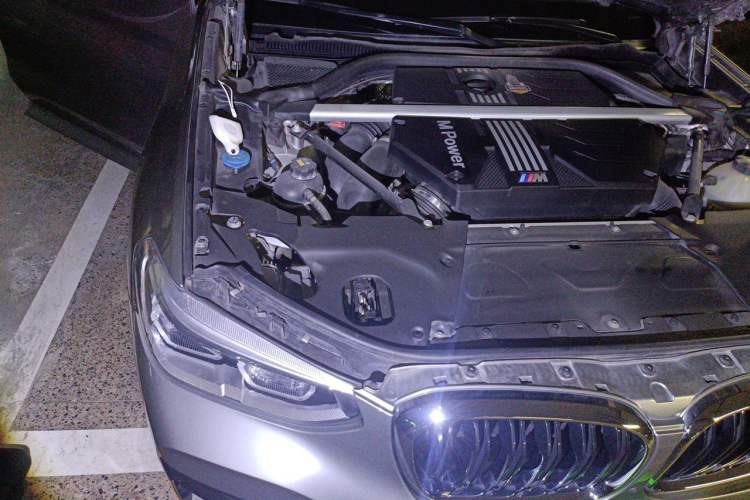 Used BMW X4 M 2019 X4 M Engine Bay Right