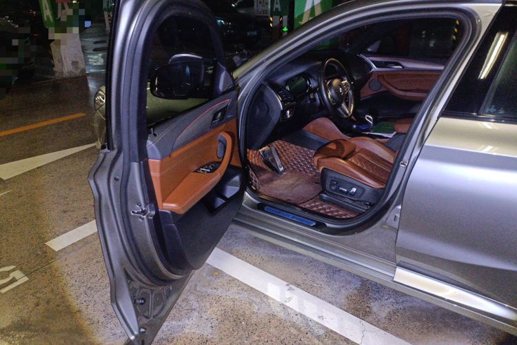 Used BMW X4 M 2019 X4 M Interior 3