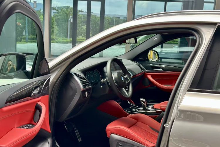 Used BMW X4 M 2019 X4 M Thunder Edition Interior 5