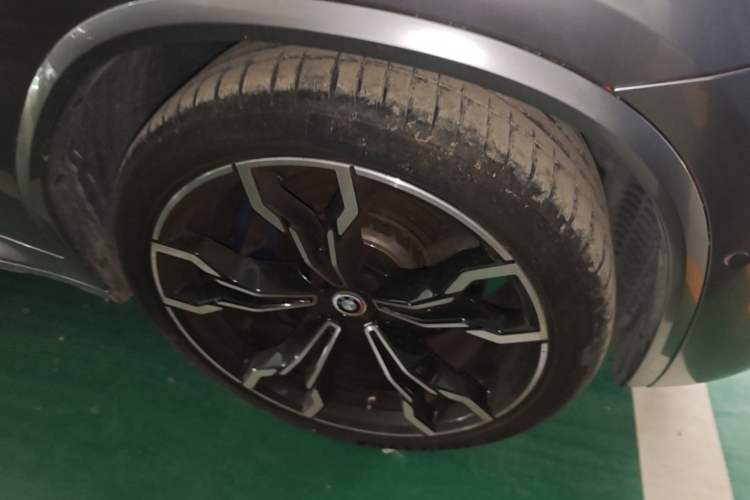 Used BMW X4 M 2019 X4 M Thunder Edition Right Front Wheel Hub